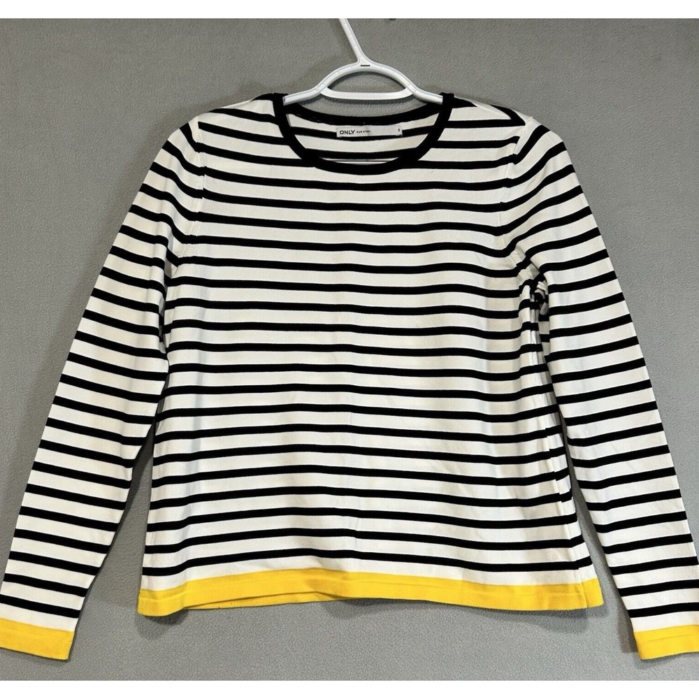 Black & White Striped Top Womens Small Light Academia Basic Casual Coastal‎